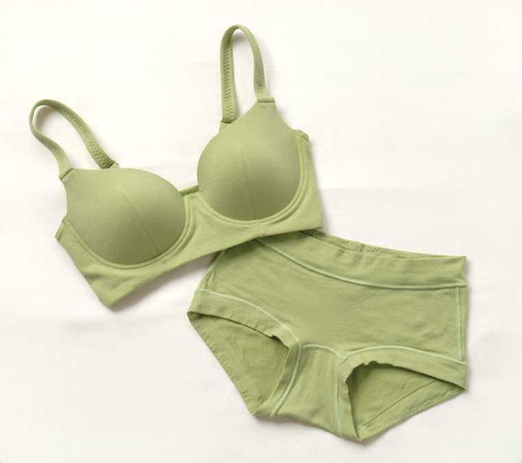 《新色》コンフォートシリーズに26年春夏の新色が登場！の写真